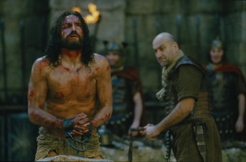 jim-caviezel-in-the-passion-of-the-christ-600x395.jpg